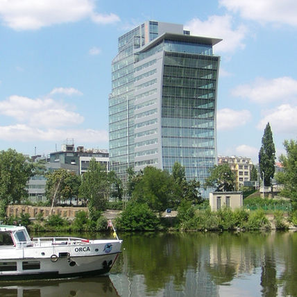 Holešovice Port Masterplan & Lighthouse Offices